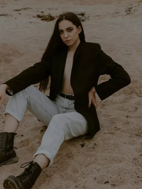 artem-ivanchencko-xnzk8pmqjka-unsplash-crp